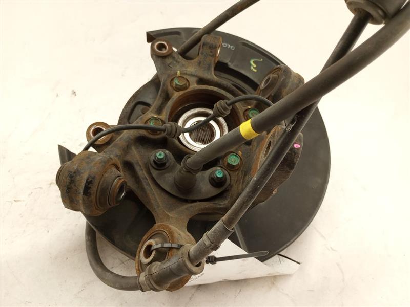 Hyundai Genesis Rear Left Knuckle and Hub Assembly - 0