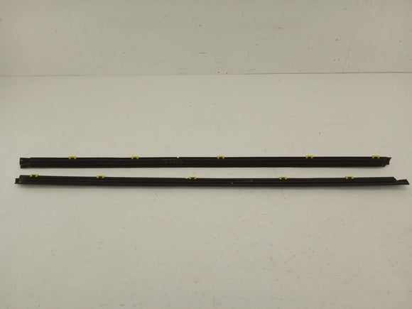 Hyundai Genesis Pair of Lower Exterior Door Moulding