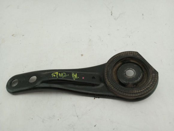 Hyundai Genesis Pair Of Rear Subframe Support Brackets
