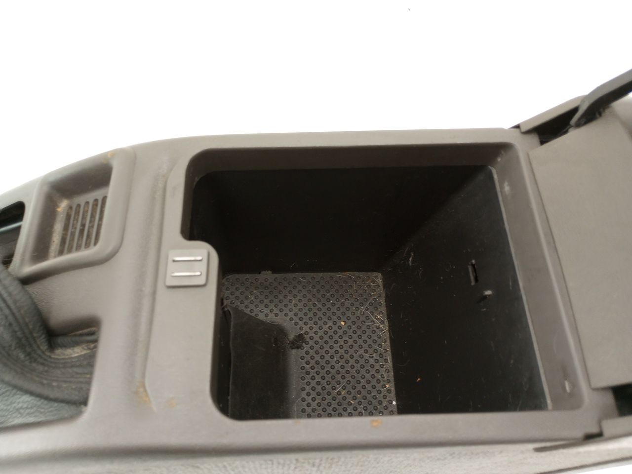 Saab 9-5 Front Center Console