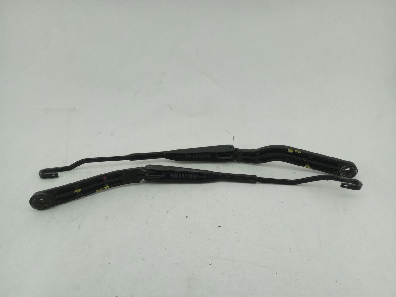 Saab 9-5 Pair Of Front Wiper Arms - 0