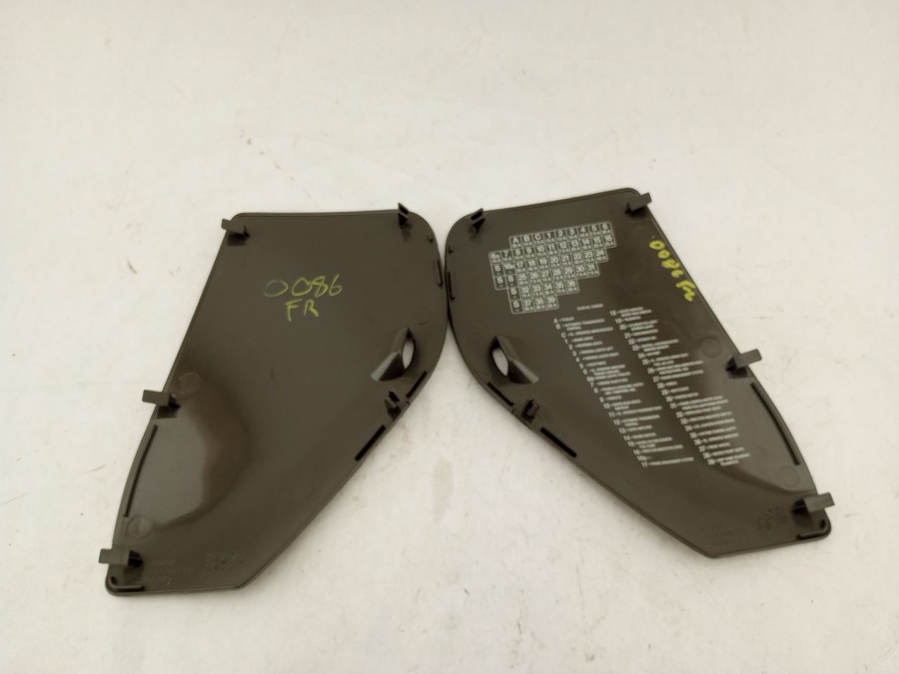 Saab 9-5 Pair Of Dashboard Side Cap Covers - 0