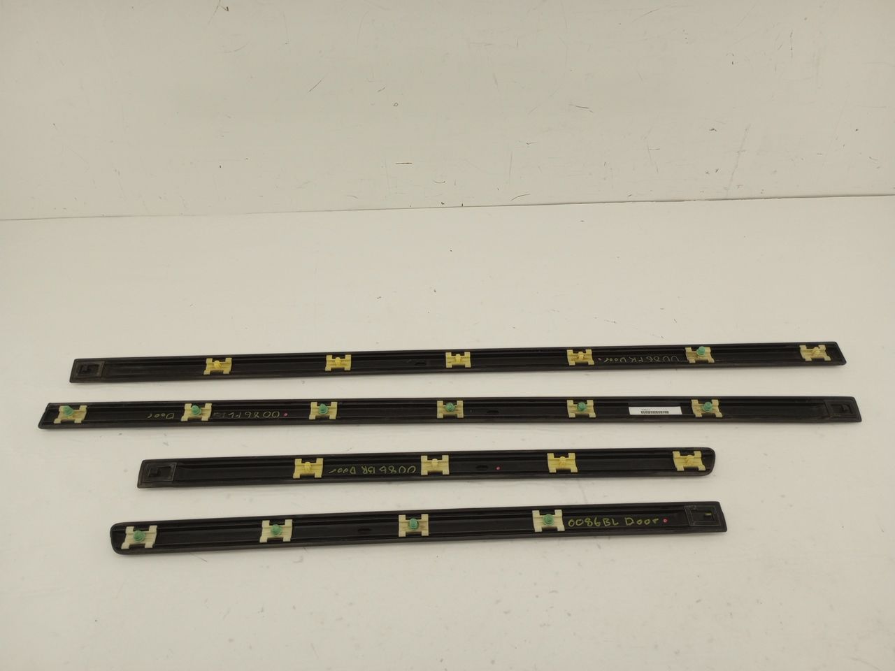 Saab 9-5 Set Of Exterior Door Trim - 0