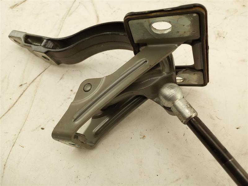 Saab 9-5 Pair Of Tailgate Hinges