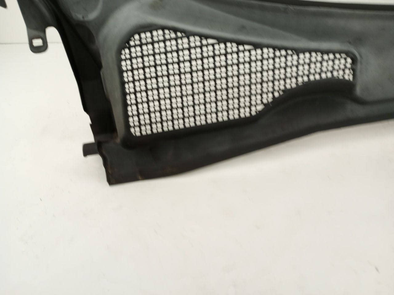 Saab 9-5 Cowl Vent Panel