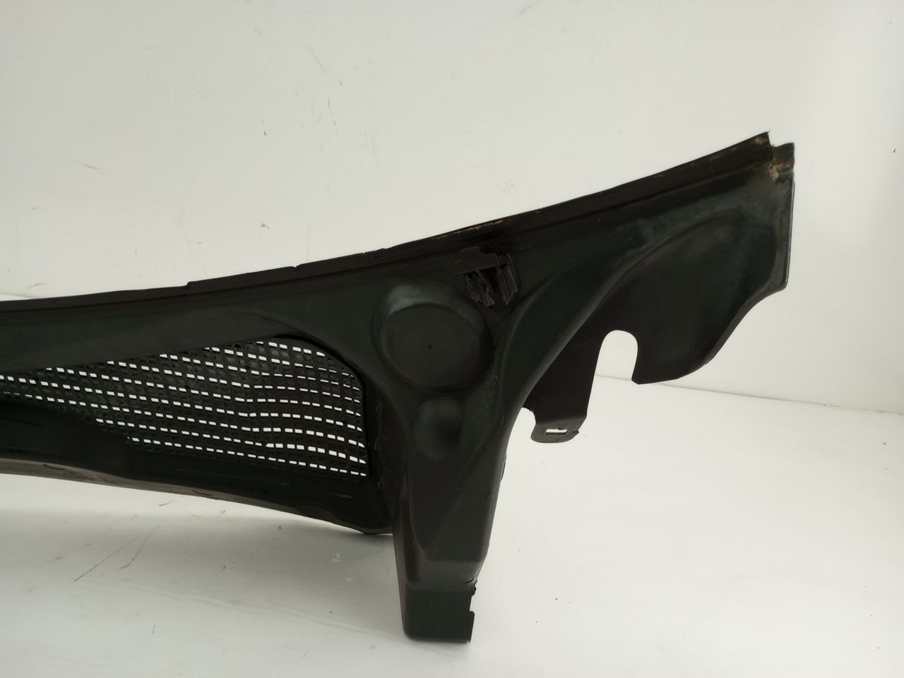 Saab 9-5 Cowl Vent Panel