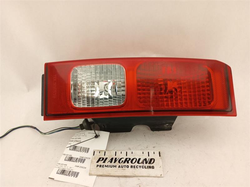 Hummer H3 Rear left tail light