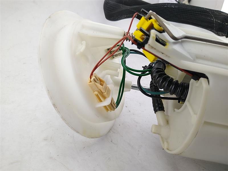 BMW 645Ci Fuel Pump Assembly