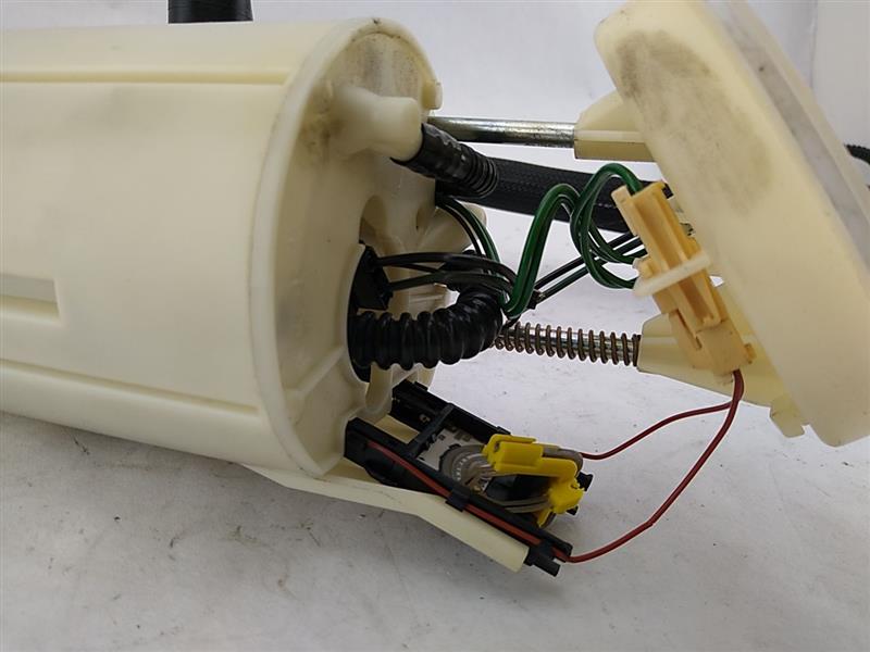 BMW 645Ci Fuel Pump Assembly