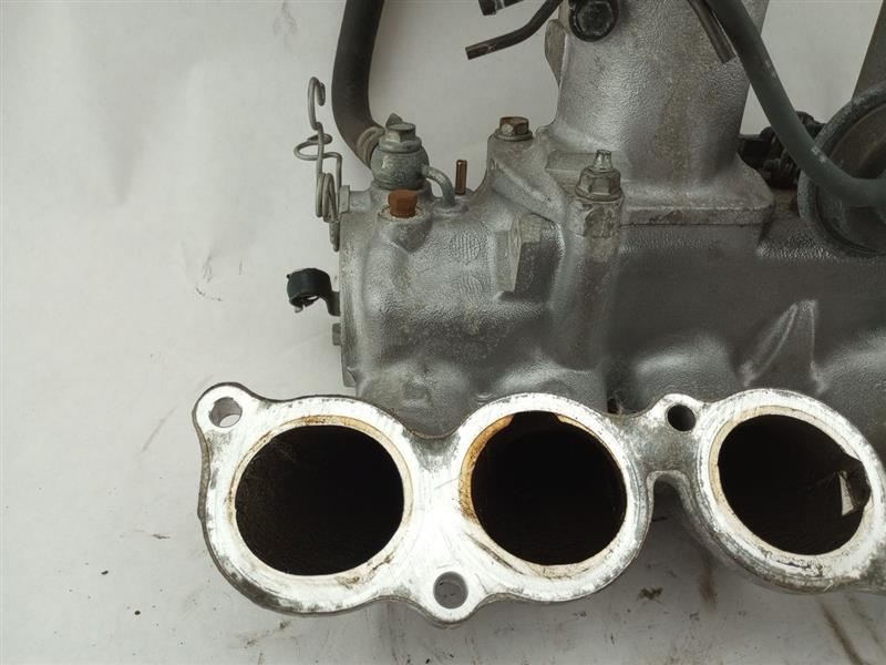Lexus IS300 Upper Intake Manifold Assembly