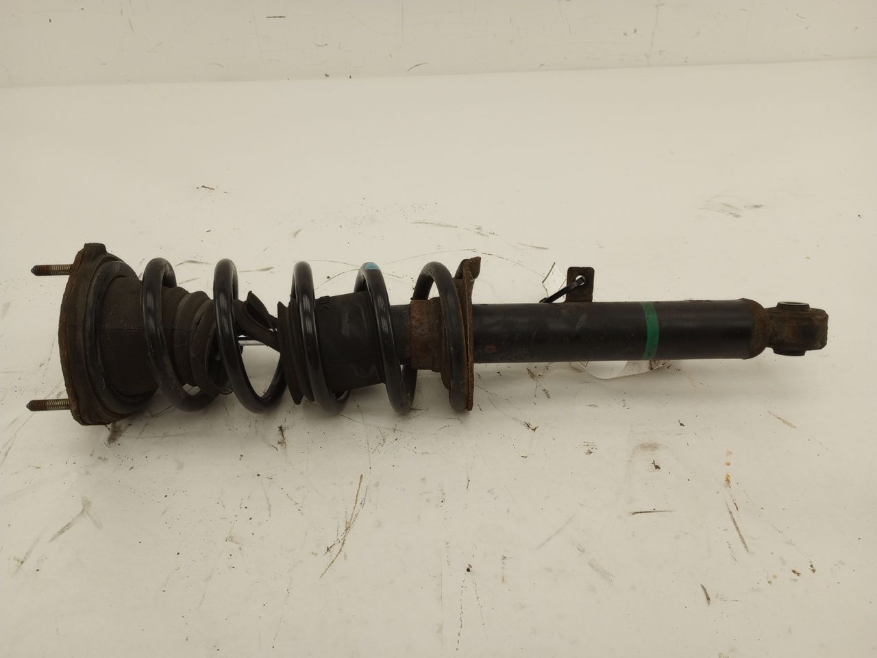 Lexus IS300 Front Left Strut Assembly - 0