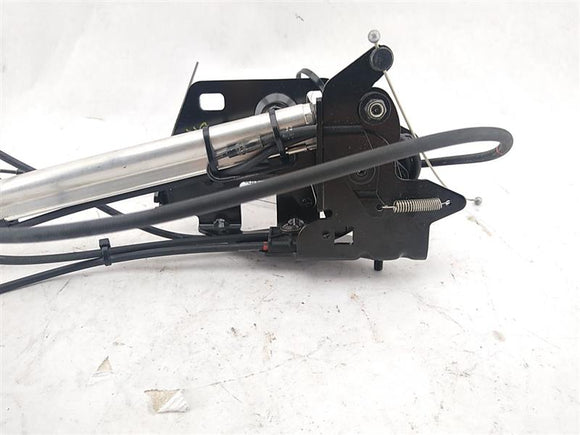 BMW 645Ci Rear Right Convertible Top Lift