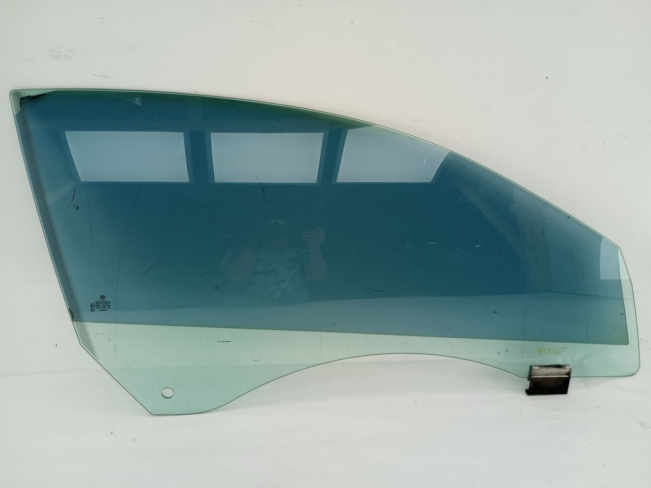BMW 645Ci Front Right Door Glass