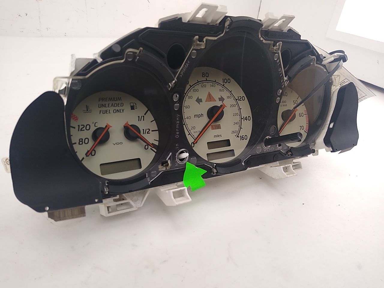 Mercedes SLK230 Instrument Cluster