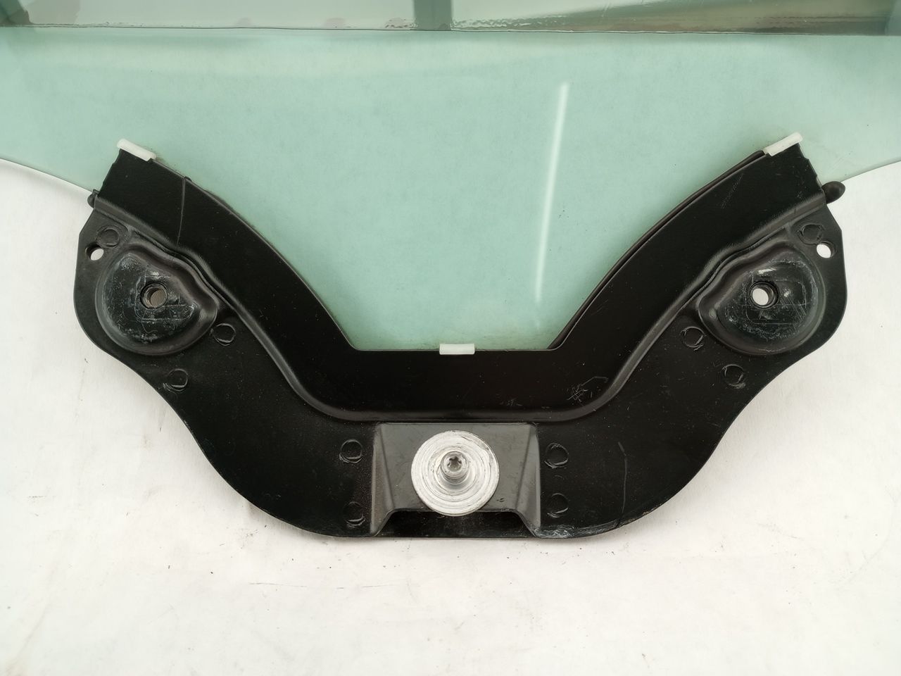 BMW 645Ci Rear Left Quarter Glass