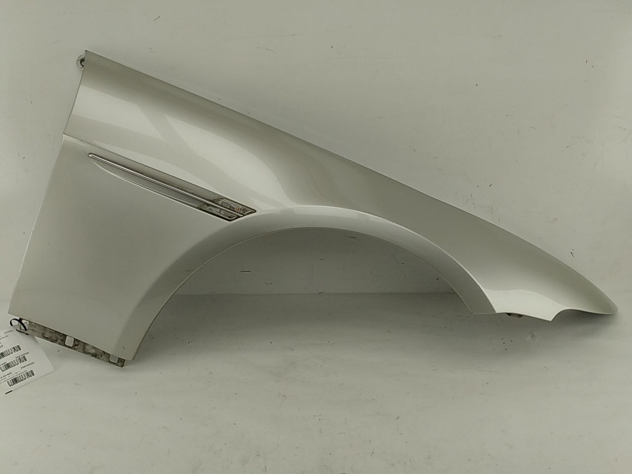 BMW 645Ci Front Right Fender - 0