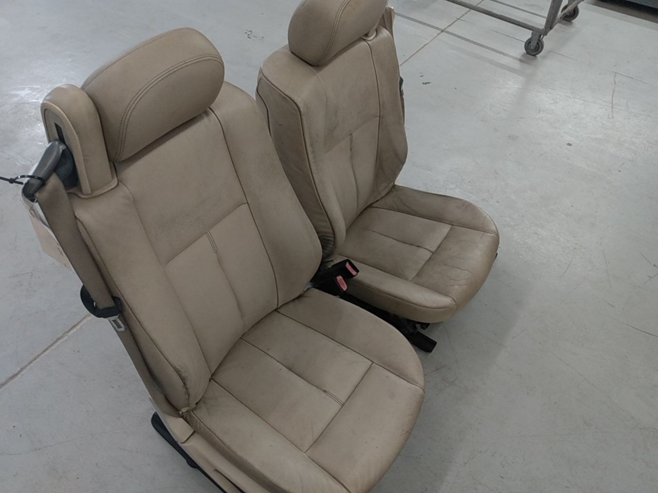 BMW 645Ci Set Of Front Seats - 0