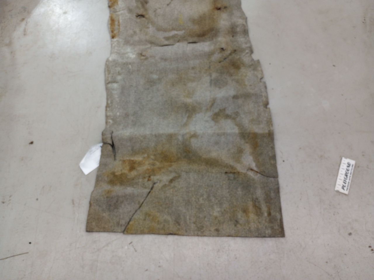 BMW 318i Right Rear Carpet