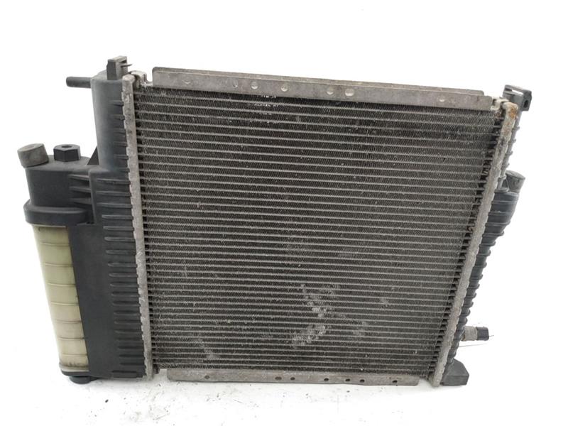 BMW 318i Radiator