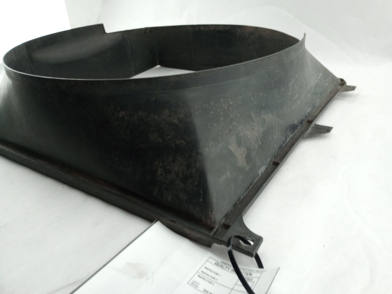 BMW 318i Radiator Fan Shroud