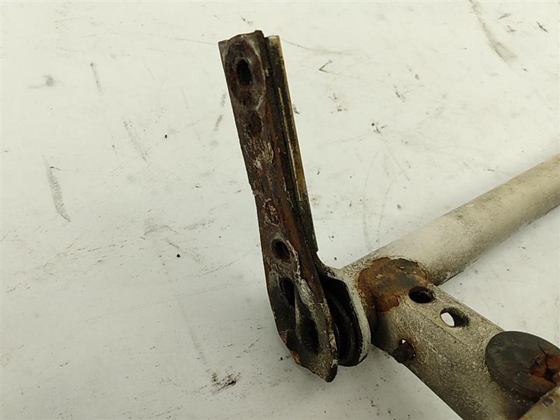 BMW 318i Hood Hinge