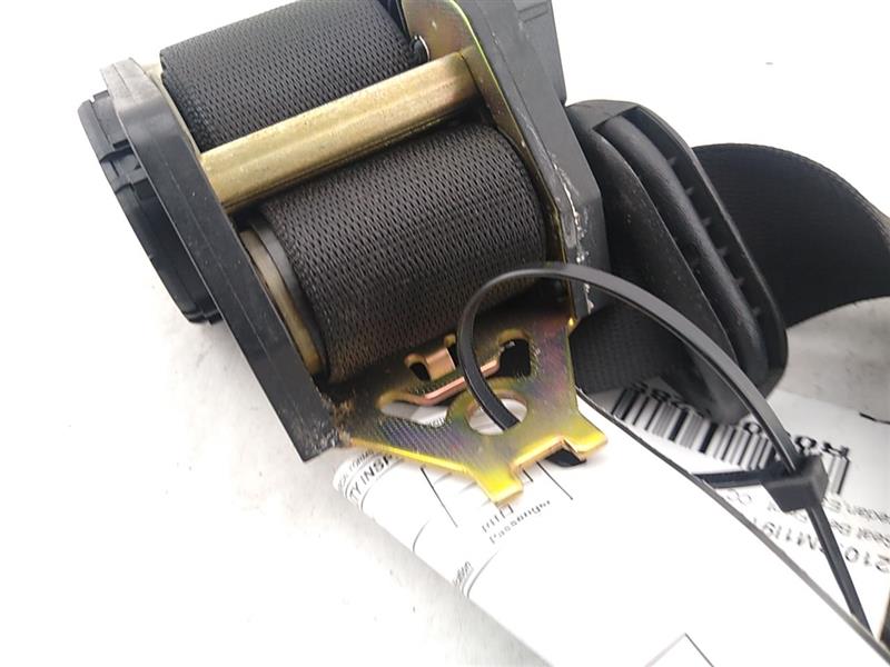 BMW 318i Front Right Seat Belt Retractor