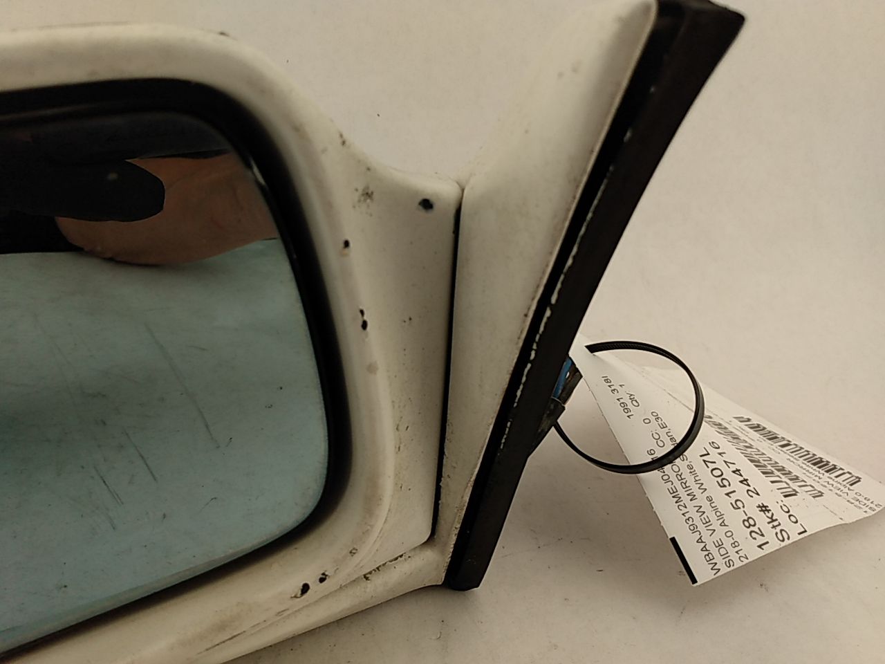 BMW 318i Front Left Side View Mirror