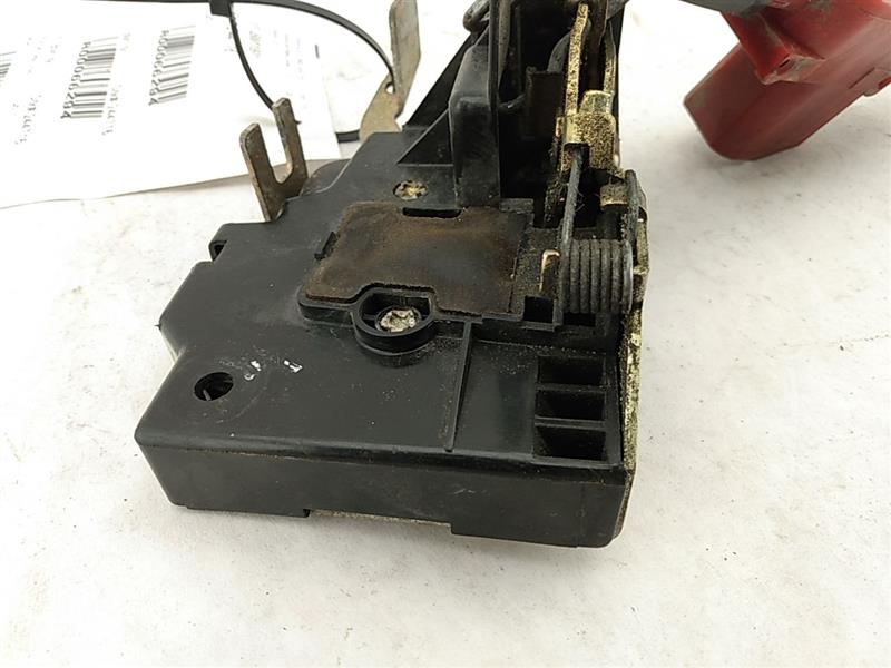 BMW 318i Front Right Door Latch Assembly