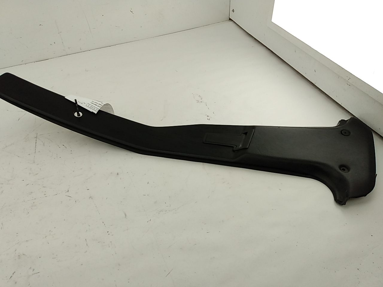 BMW 318i Front Left B-Pillar Trim Panel - 0