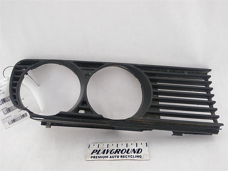 BMW 318i Front Left Grille