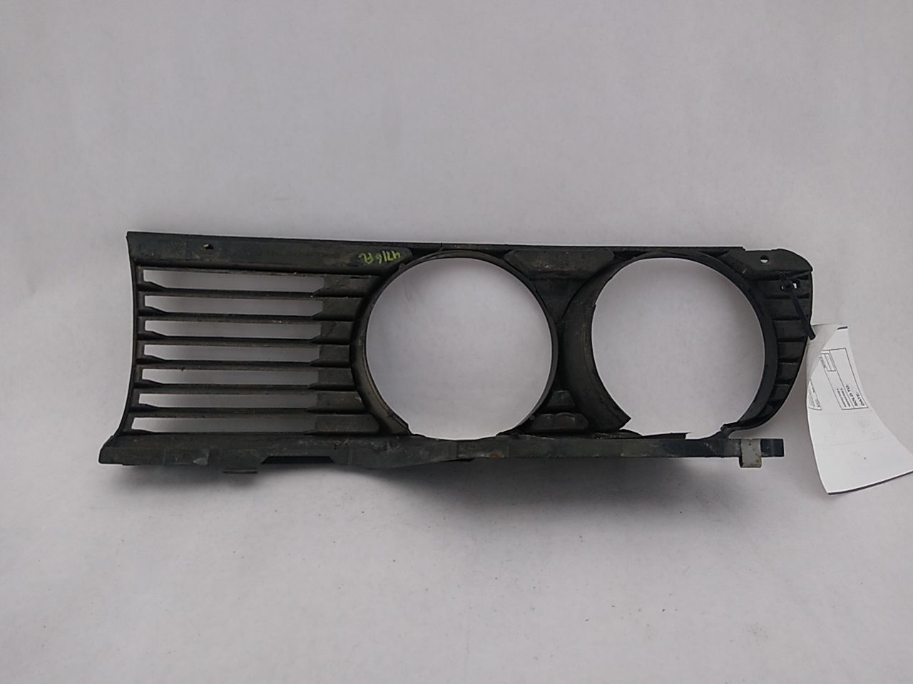 BMW 318i Front Left Grille - 0