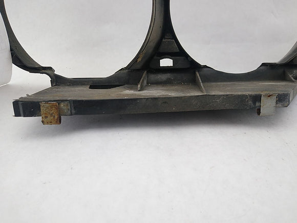 BMW 318i Front Right Grille