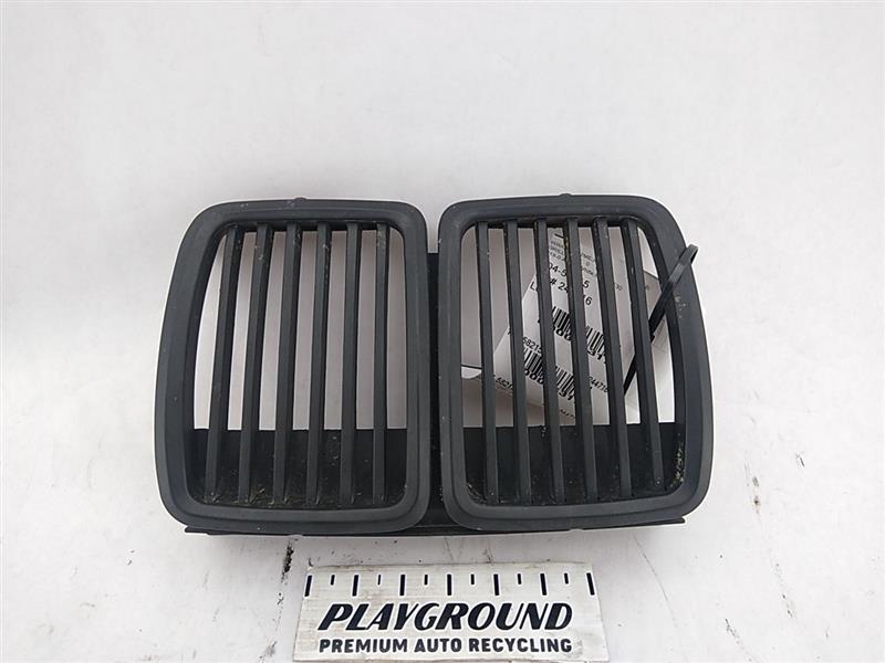 BMW 318i Front Center Grille