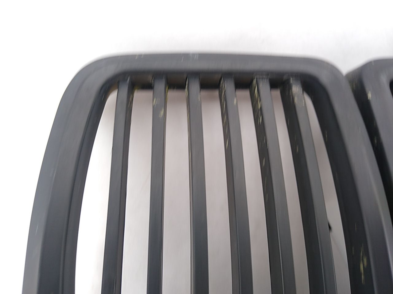 BMW 318i Front Center Grille