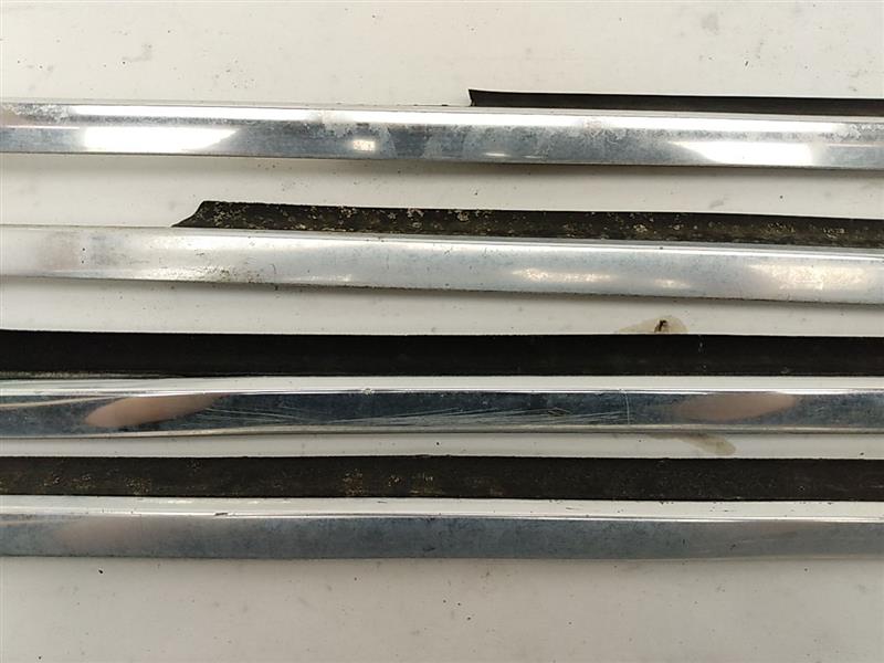 BMW 318i Exterior Door Window Sweep Set