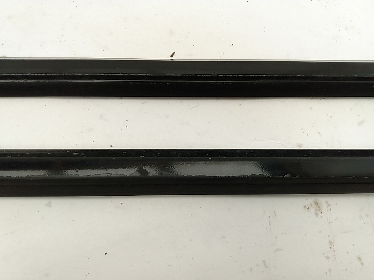 BMW 318i Front & Rear Door Moulding Set