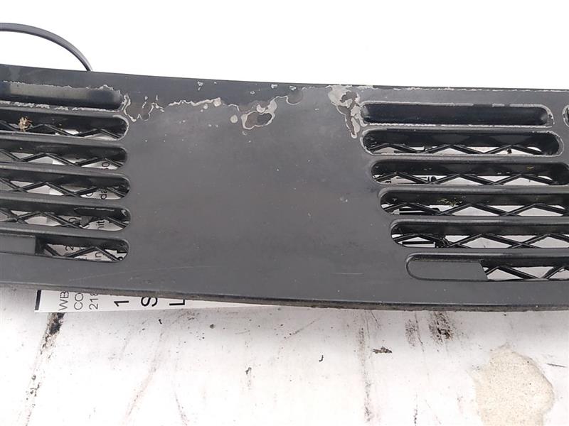 BMW 318i Front Right Cowl Panel Insert