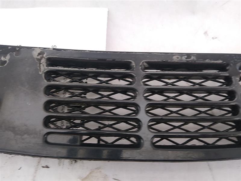 BMW 318i Front Right Cowl Panel Insert