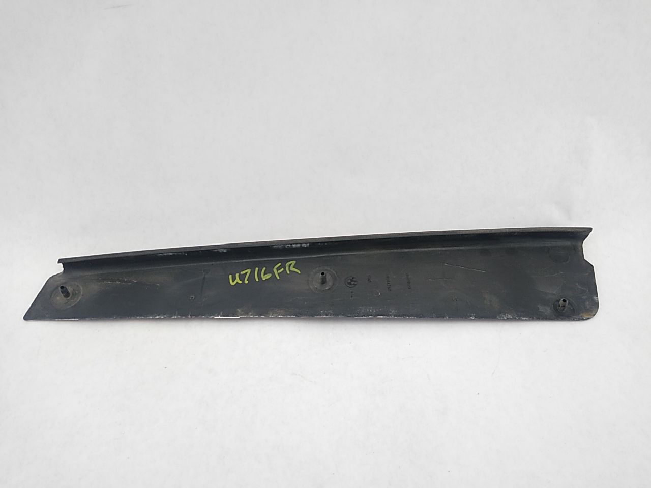 BMW 318i Front Right Interior Window Trim - 0