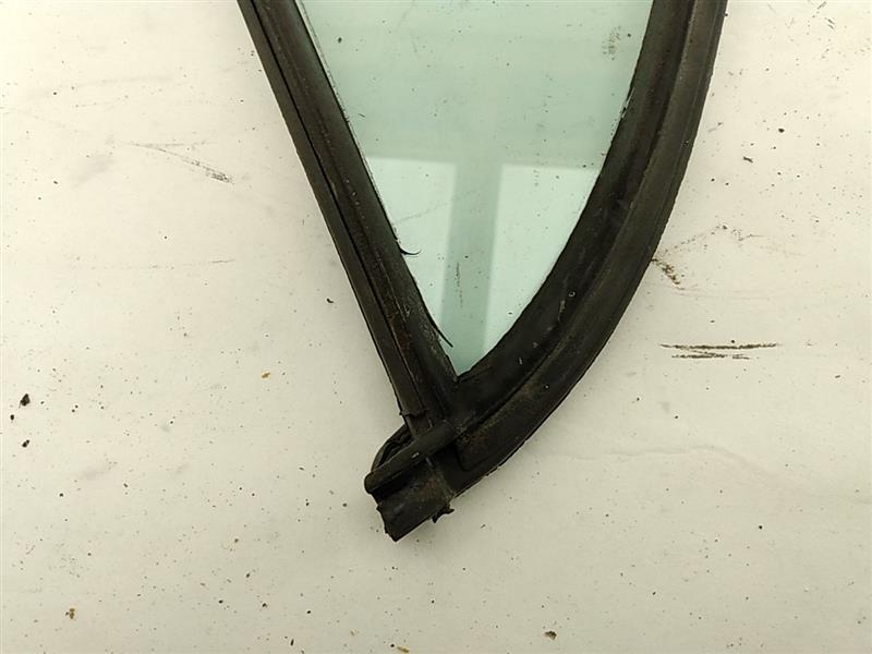 BMW 318i Rear Right Quarter Glass