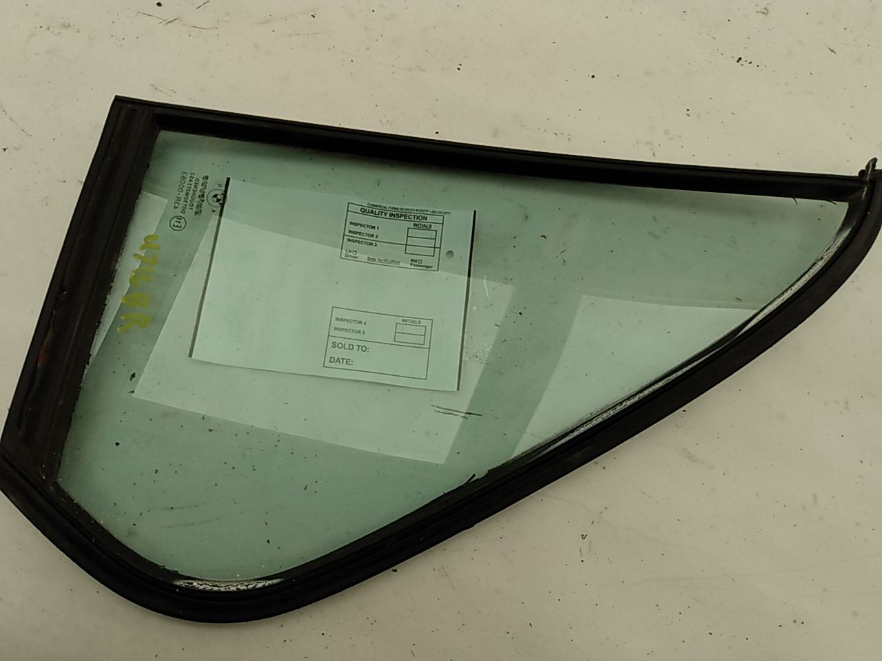 BMW 318i Rear Right Quarter Glass