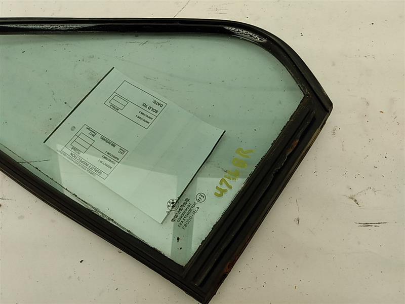 BMW 318i Rear Right Quarter Glass