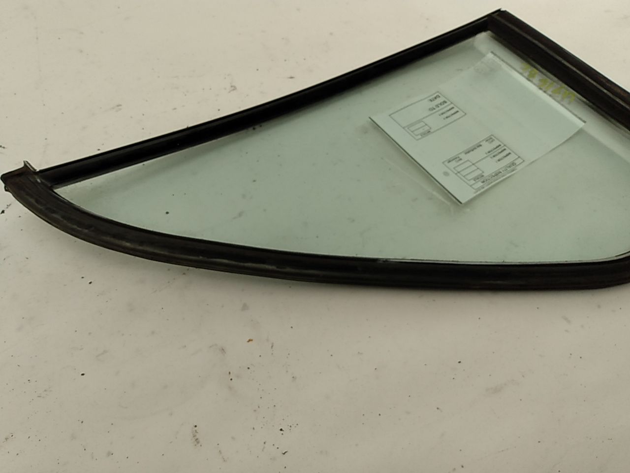 BMW 318i Rear Left Quarter Glass