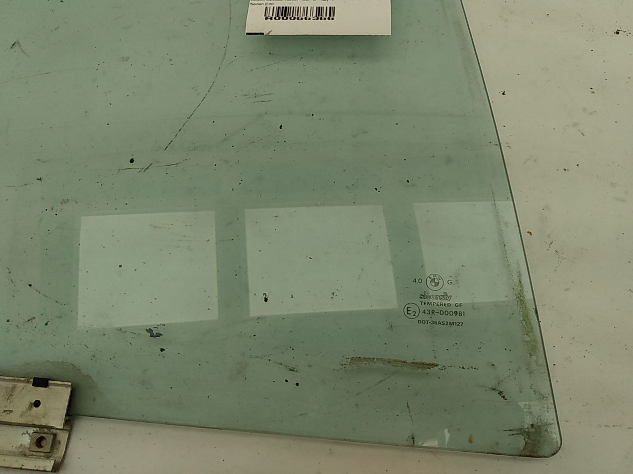 BMW 318i Rear Right Door Glass