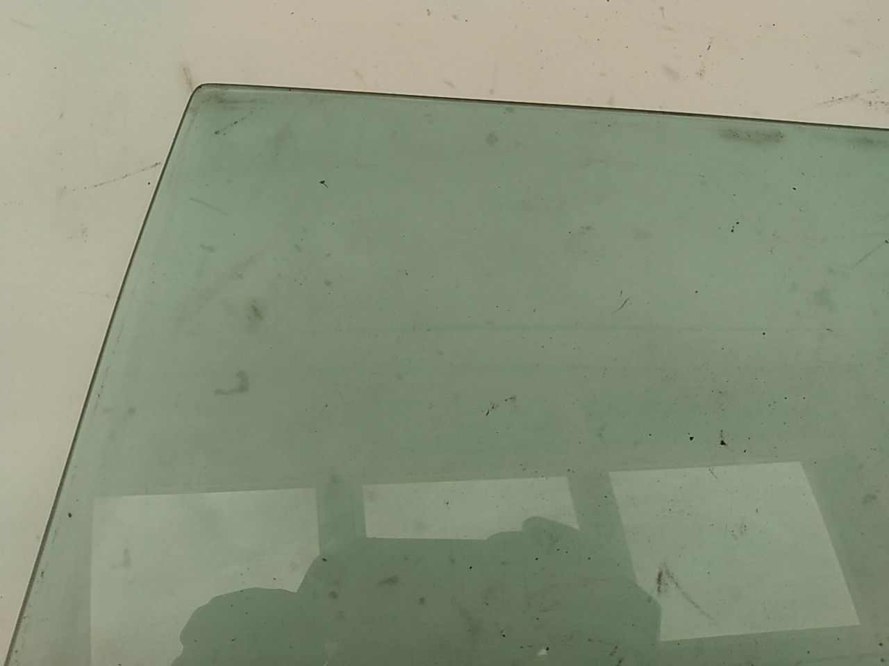 BMW 318i Rear Right Door Glass