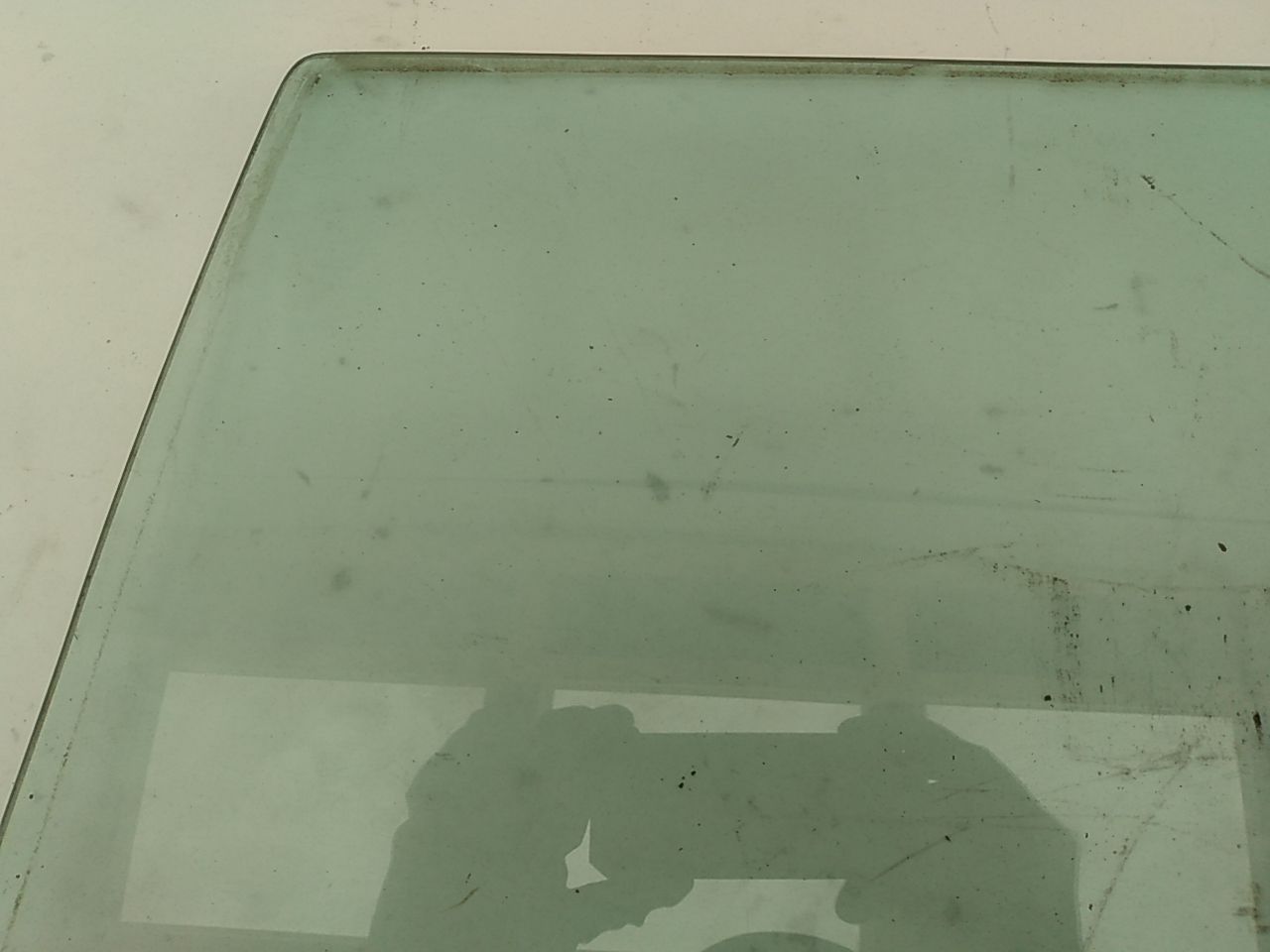 BMW 318i Rear Left Door Glass