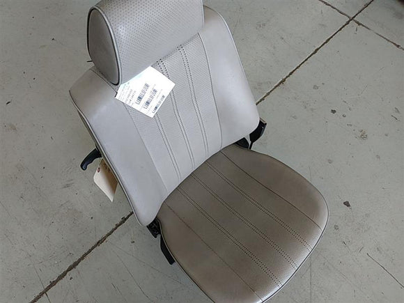 BMW 318i Front Right Seat Assembly