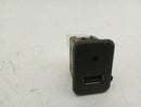 Chevrolet Camaro USB/AUX Plug-4