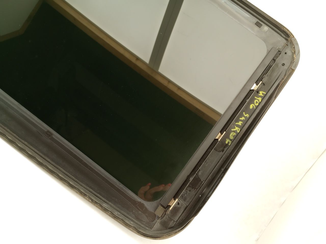 Volvo XC70 Sunroof Glass