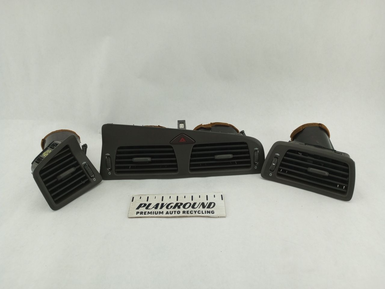 Volvo XC70 Dash Air Vent Set